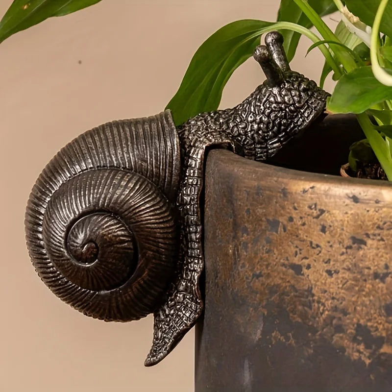 Snail Pot Hanger