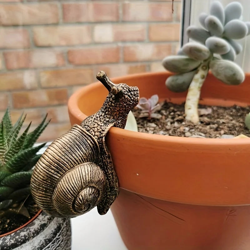 Snail Pot Hanger