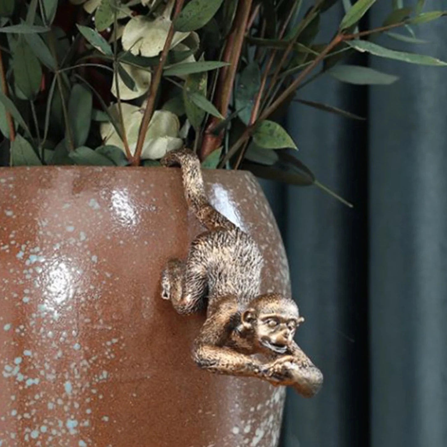 Monkey Pot Hanger